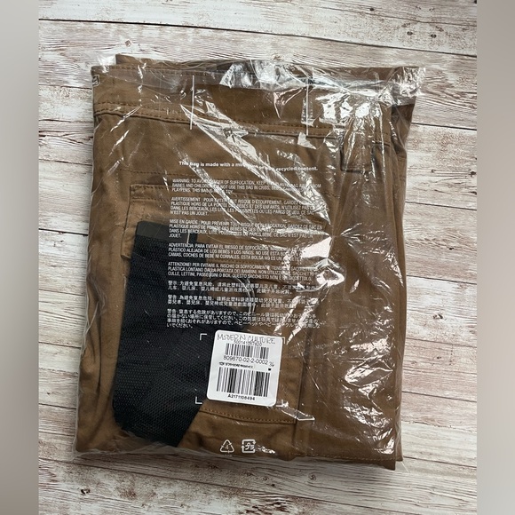 Modern Culture Men's Cargo Shorts with Belt 36W Dark Khaki - Picture 15 of 16